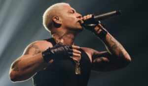 Filipe Ret lança DVD histórico para celebrar 15 anos de carreira