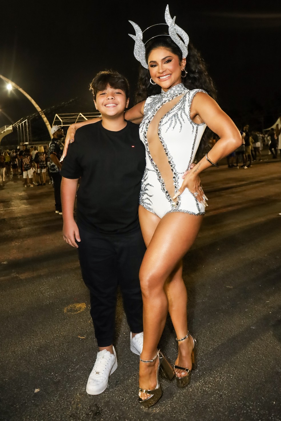 Mileide Mihaile e o filho, Yhudy — Foto: Clayton Felizardo/BrazilNews