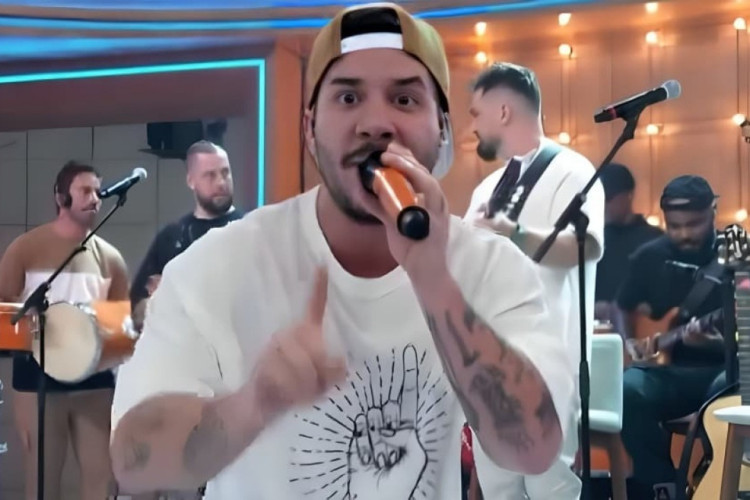 Vocalista do Jeito Moleque viraliza ao errar letra de Backstreet Boys