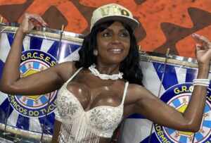 Destaque de chão da Tucuruvi, Érica Santos se inspira em famosas funkeiras para cair no samba