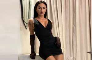 Atriz e Modelo Karina Sinopoli expressa o seu amor pela Arte