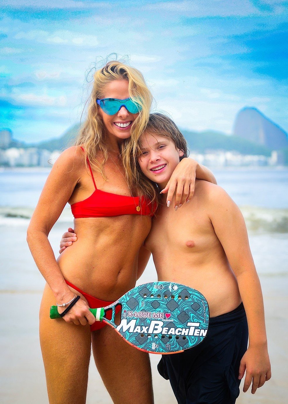 Adriane Galisteu Aproveita Praia No Rio Com O Filho, Vittorio — Foto: Manu Scarpa/Brazil News