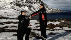 Tá noiva! Lexa é pedida em casamento na Noruega
