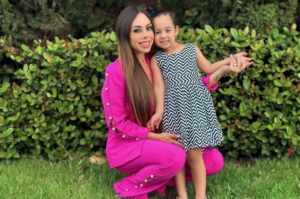 Deia Cypri fala sobre a volta as aulas da filha Bella: “Felizes e ansiosas”