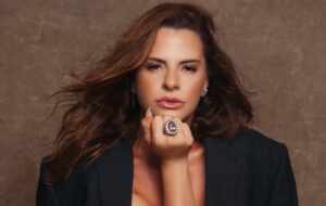 Karen Lopes, Musa da Grande Rio, Será Madrinha de Desfile Beneficente Guetto Do Guetto