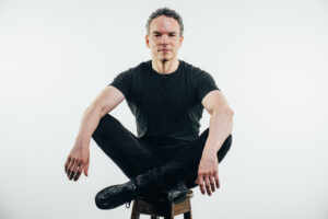 Ricardo Soares traz o vilão Octávio à vida no aguardado filme “Jorge da Capadócia”