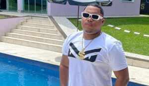 MC PL Alves, do hit ‘Marretada do Thor’, grava clipe na Mansão Privilege SP