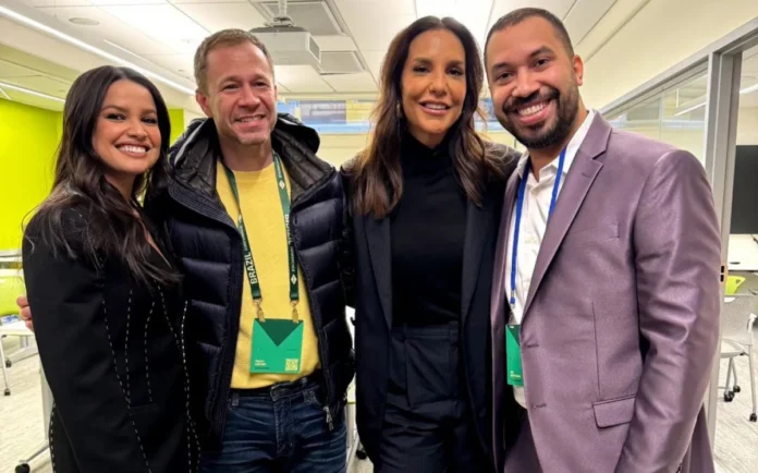 Gil do Vigor posa ao lado de Juliette, Tiago Leifert e Ivete Sangalo em Harvard - Foto: Instagram
