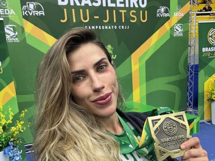 Ana Paula Minerato conquista medalha de bronze no Campeonato Brasileiro de jiu-jitsu