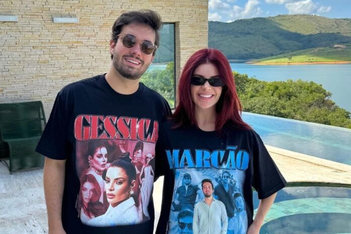 Gkay posa com namorado em aparição rara de camisetas românticas - Fot: Instagram
