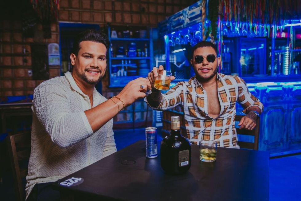 Israel Novaes e Tierry com a musica “Quem Disse” entra no Top 200 Songs Brazil