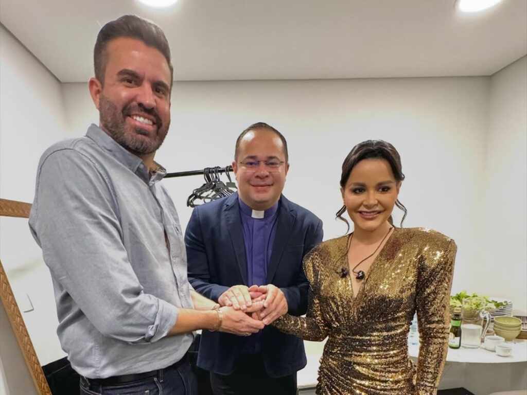 Maraisa E Fernando Mocó Escolhe O Padre Que Os Casará Em Breve - Foto: Instagram