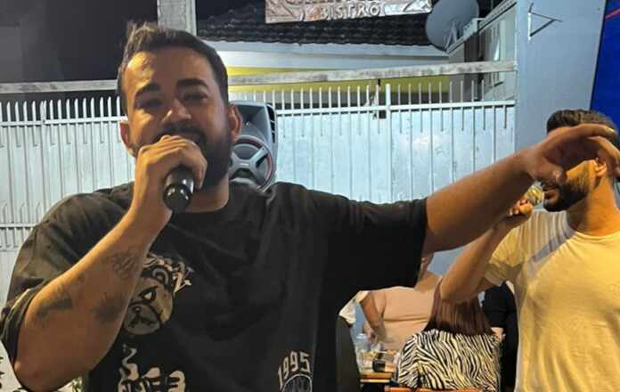 Marlon Serpa se apresentou no Caravelas Bistrô / Fotos: Daniela Santiago