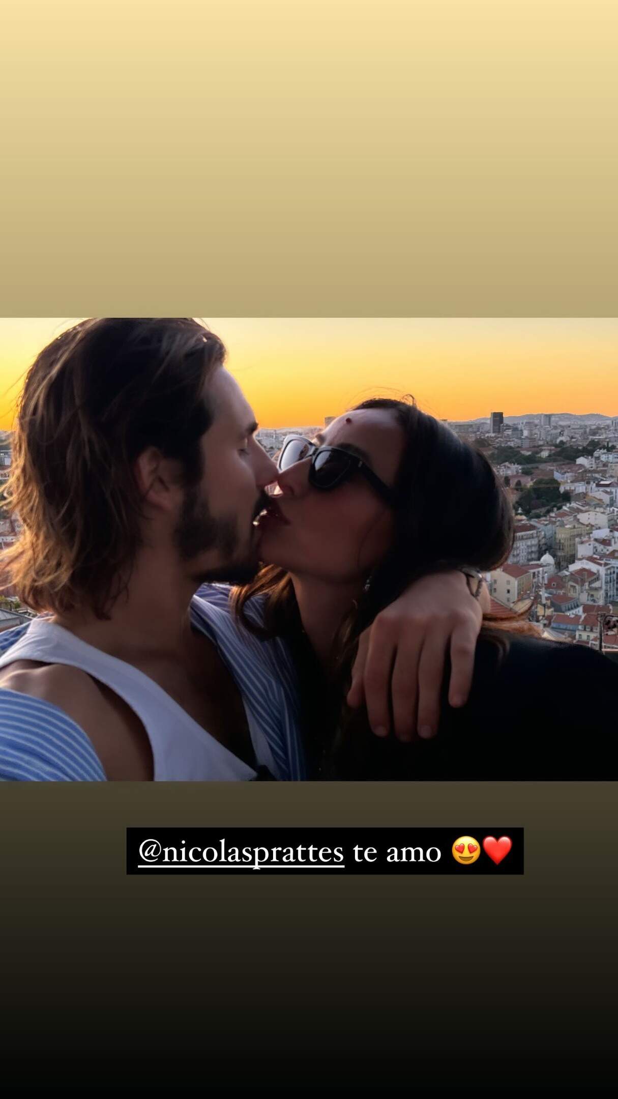 Sabrina Sato Se Declara Para Nicolas Prattes Durante Pôr Do Sol Em Portugal