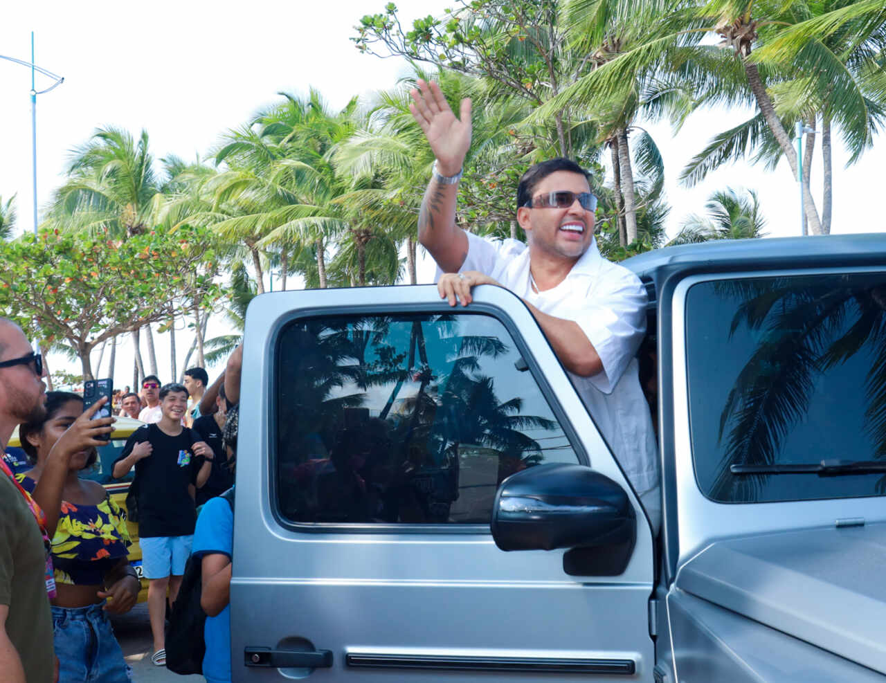 Lucas Guimarães agita Maceió ao chegar para gravação de seu programa no SBT 22 IMG 8081 3 scaled