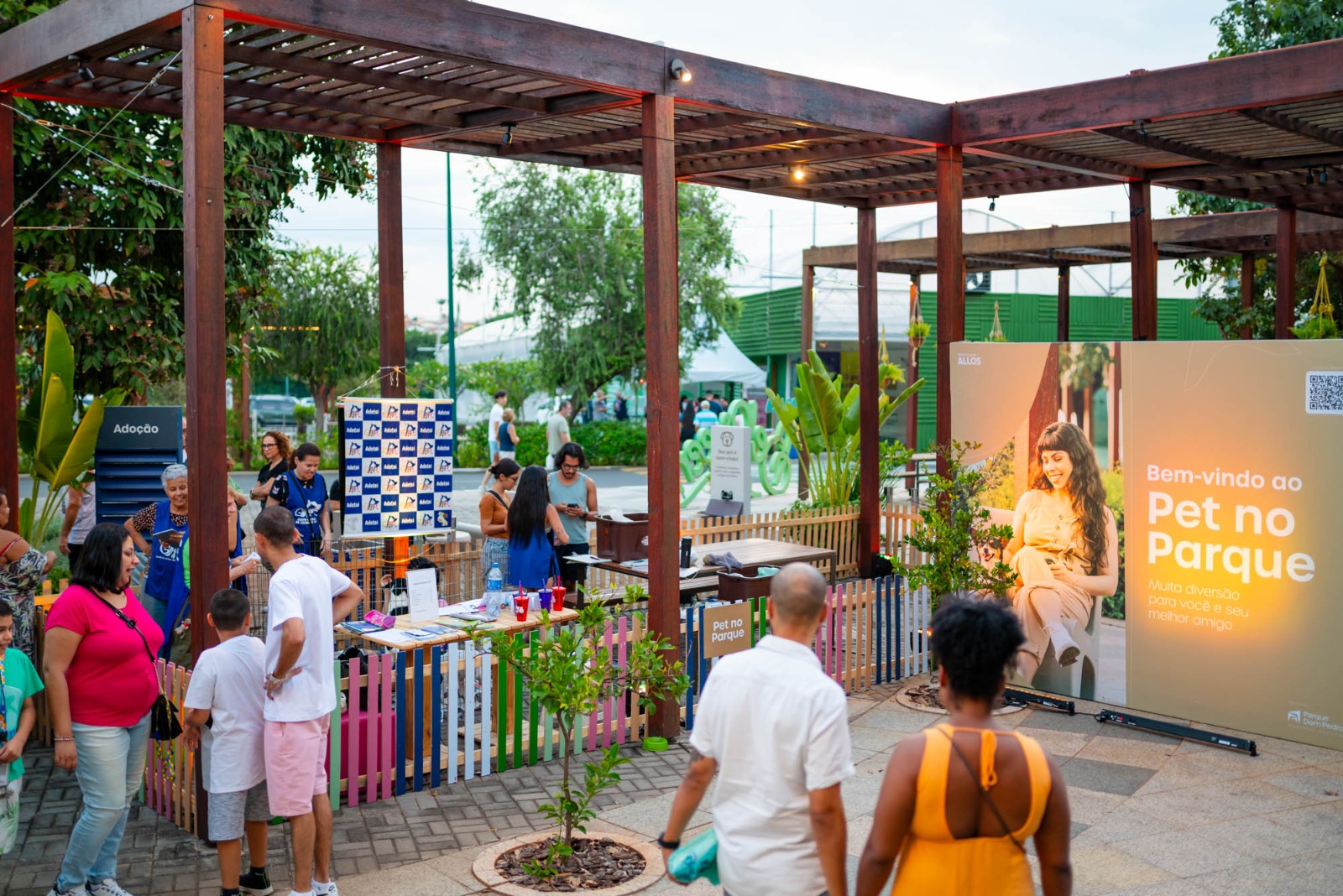 Parque Dom Pedro realiza 8ªedição do Pet no Parque com vacinação, microchipagem e apresentação de cães da GM