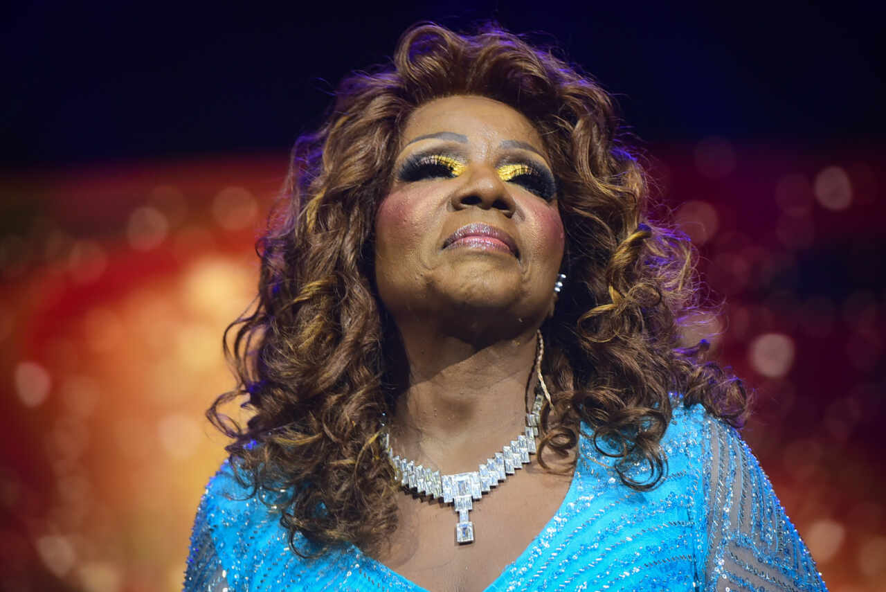 Gloria Gaynor 6376 scaled