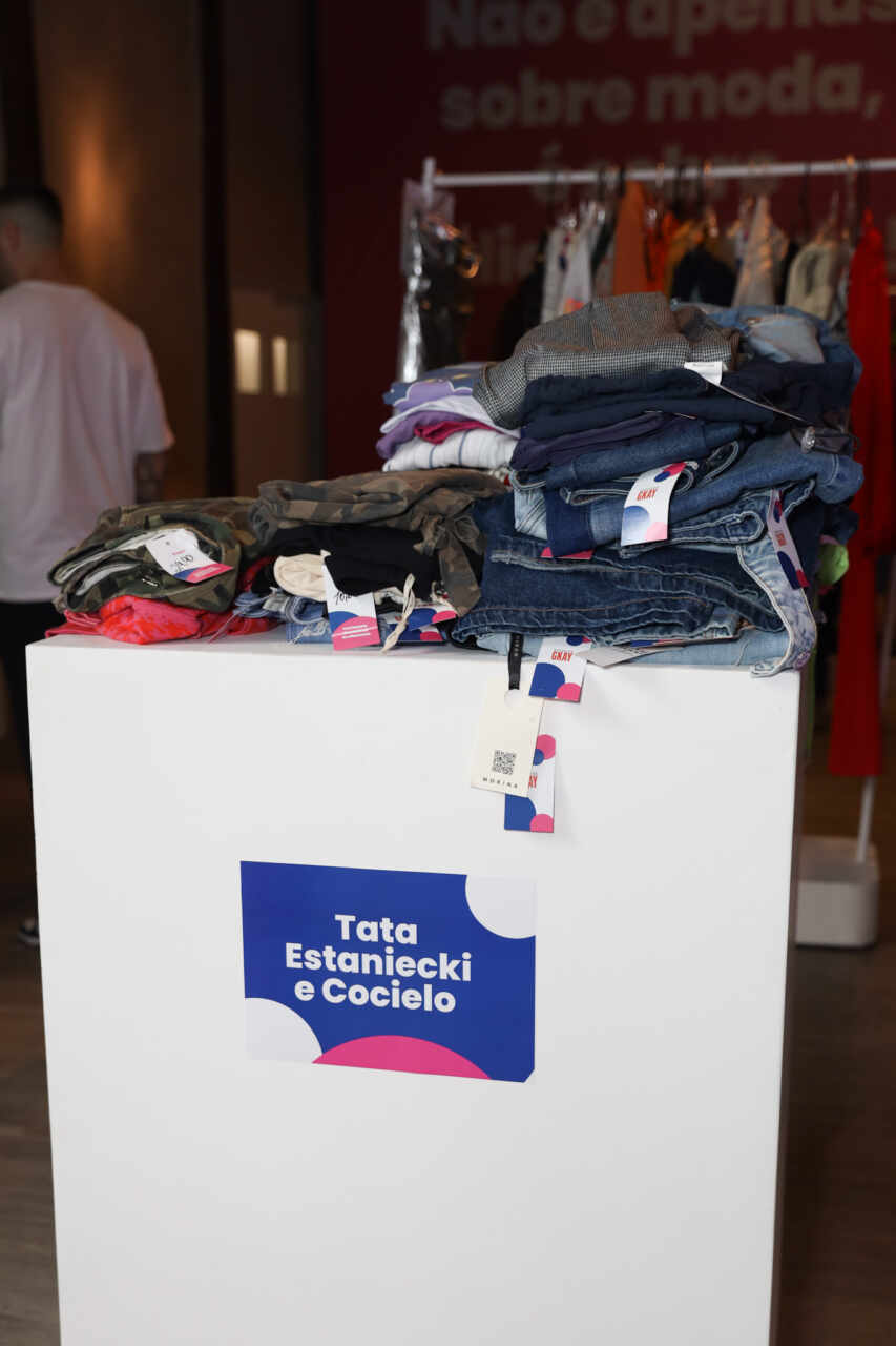 Bazar Beneficente da Gkay atrai fãs e arrecada fundos para instituições de caridade 3 IMG14998 scaled