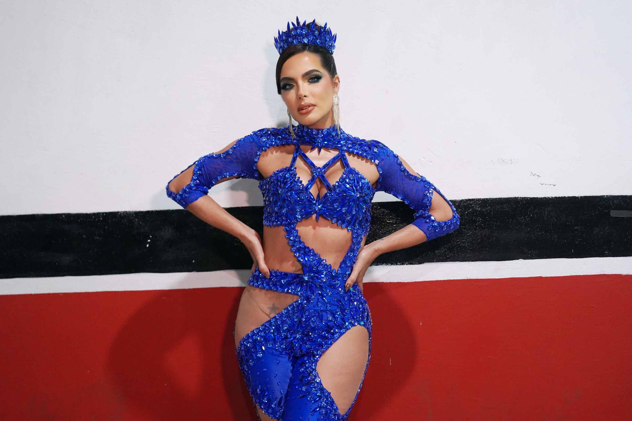 Carla Prata brilha à frente da Tucuruvi com elegância e inspiração