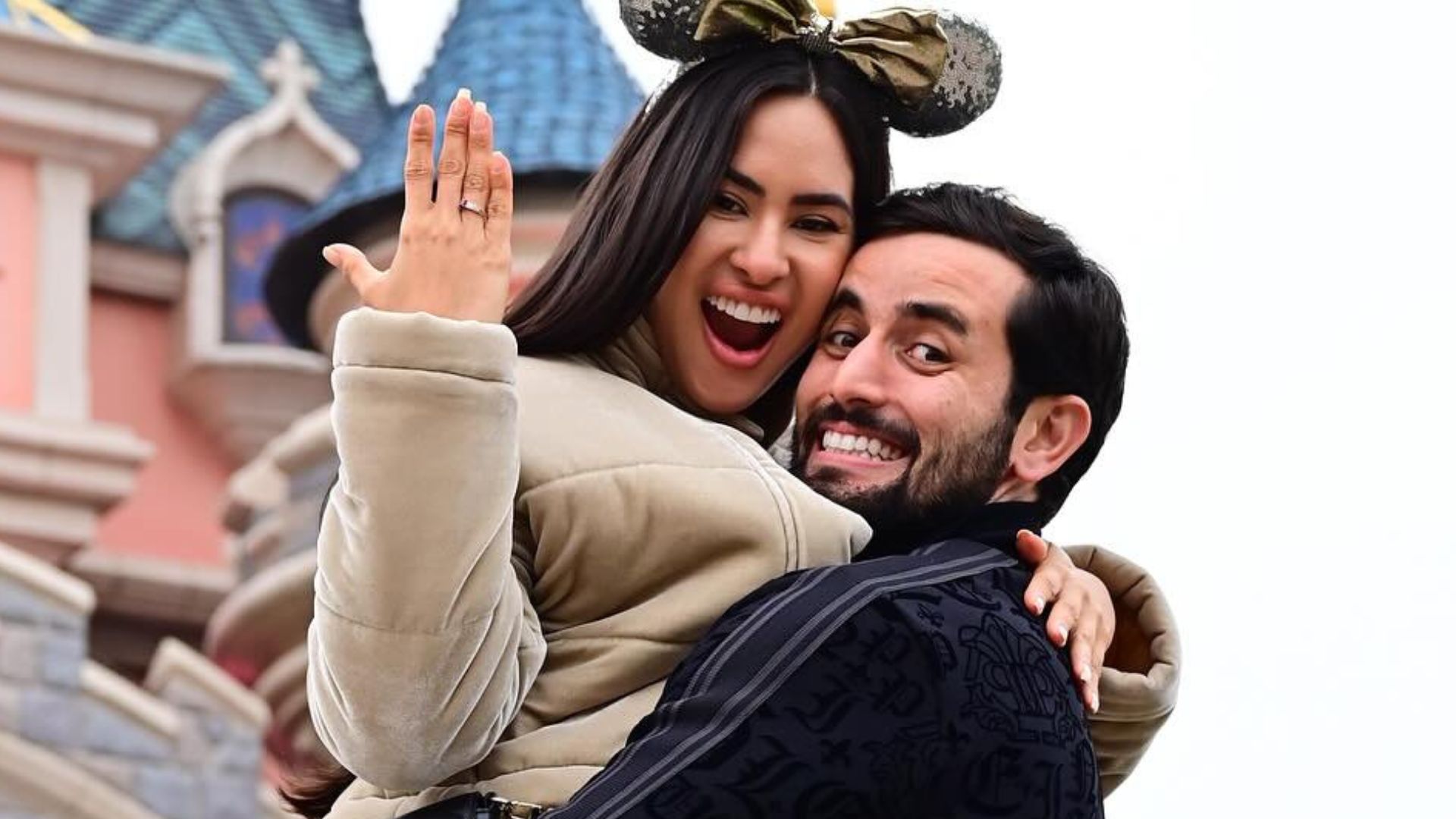 Ex-Bbb Matteus Amaral Pede Isabelle Nogueira Em Casamento: 'Ela Disse Sim'