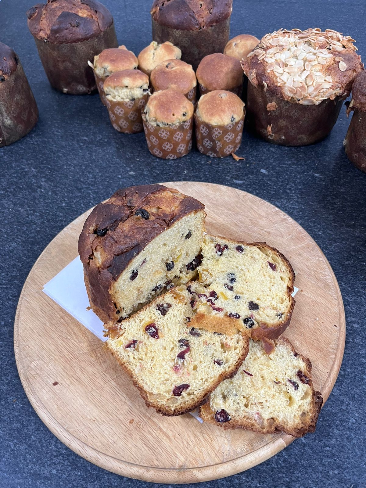 Aromáticos e saborosos, panetones de fermentação natural são uma boa pedida para o Natal 10 Academia do Pão