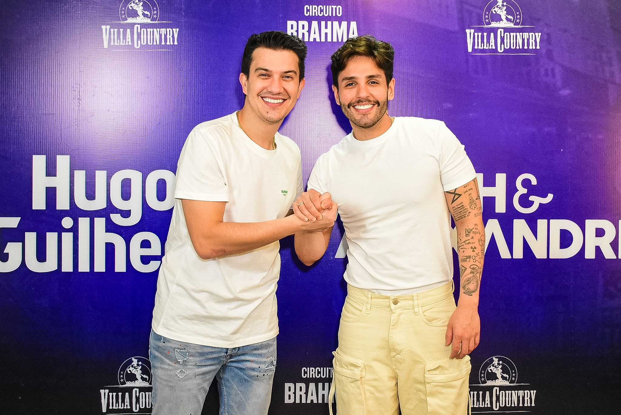 Hugo e Guilherme encantam público com performance excepcional no Villa Country