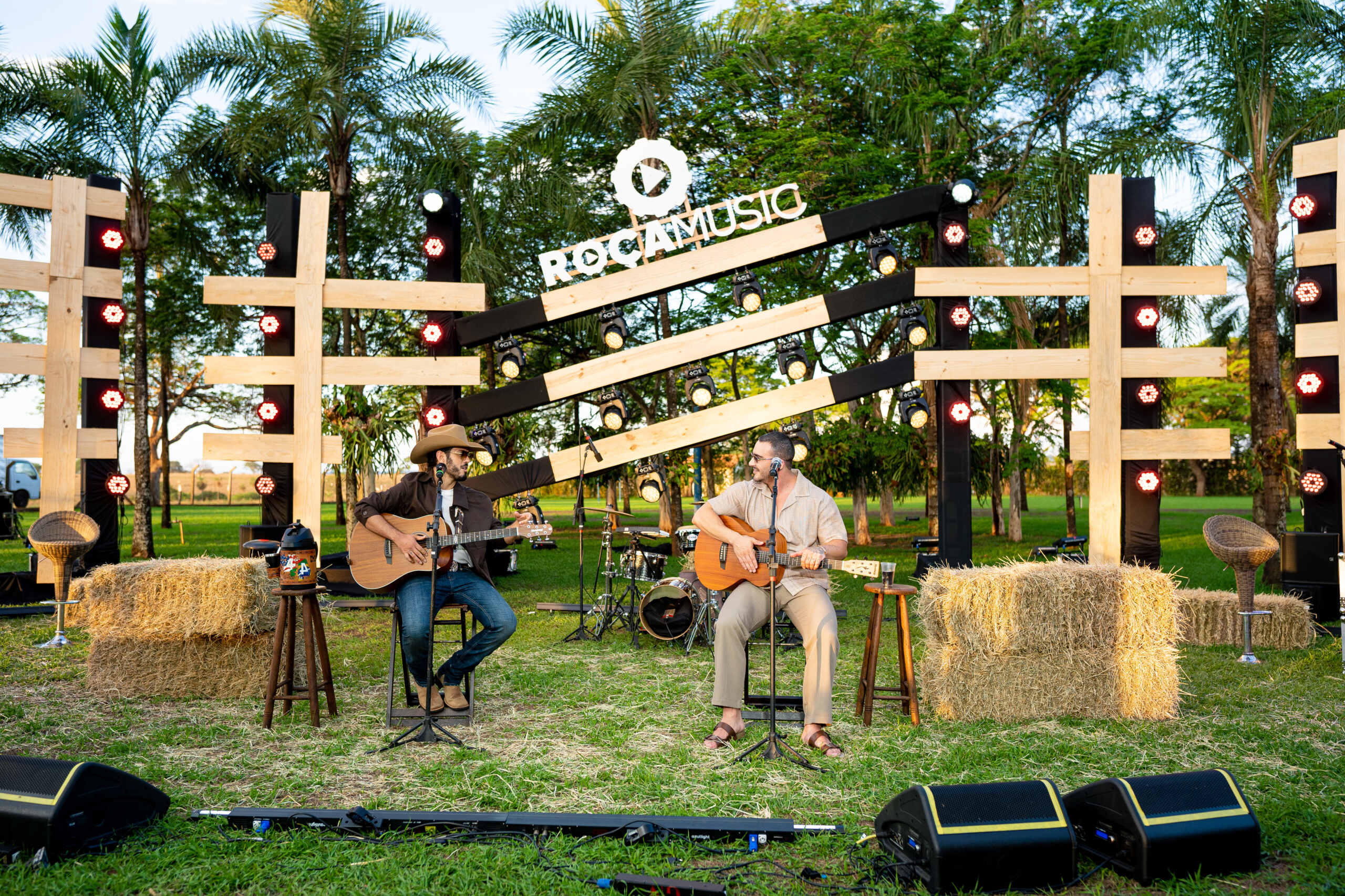 Pedro Paulo e Alex mostram outra vertente em Acústico Sem Limites