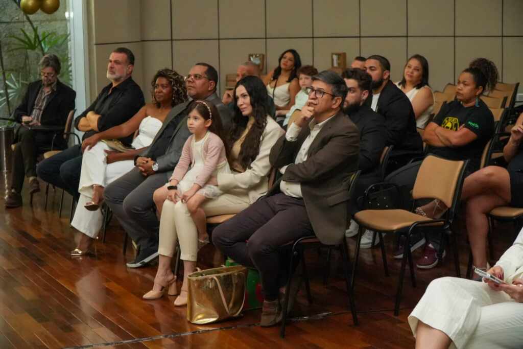 Lunix Cosméticos Celebra 13 Anos De Sucesso Com Evento Memorável 4 Lunix Cosméticos Celebra 13 Anos De Sucesso Com Evento Memorável