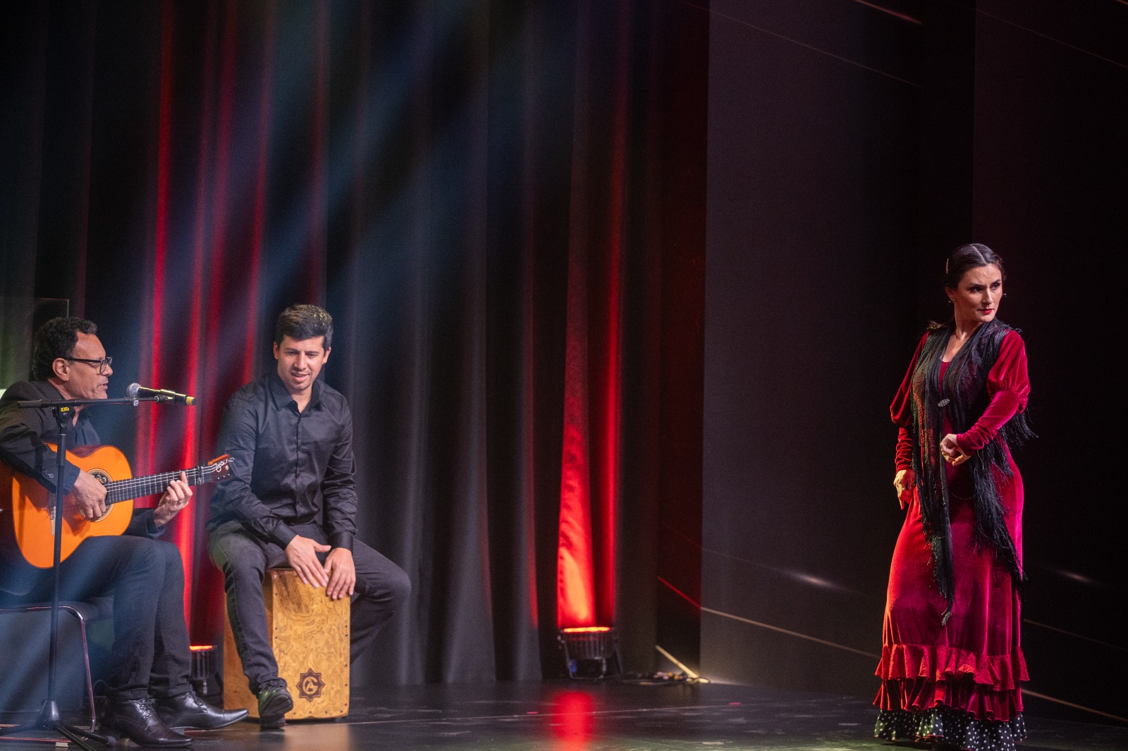 Agência BEM inova unindo gastronomia, música e dança em experiência exclusiva com o Chef. Felipe Bronze