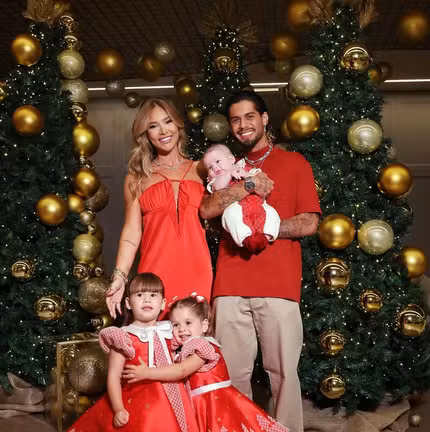 Primeiro Natal de Sabrina e Nicolas Prattes, Anitta na casa nova, Virginia Fonseca 19 snapinsta.app 471588585 2041186486339115 7785773721092925095 n 1080