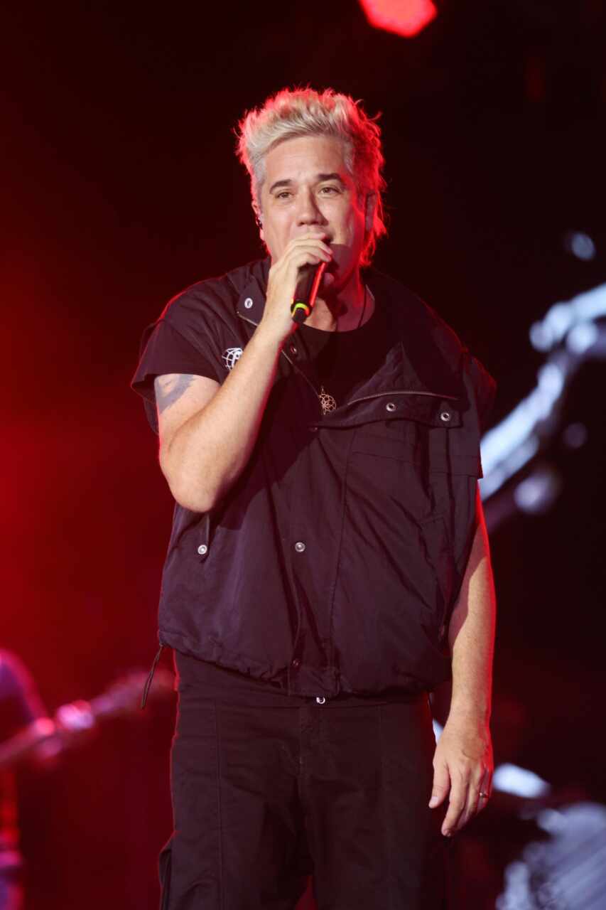 Jota Quest transforma noite chuvosa em espetáculo inesquecível no Navio do Roupa Nova 6 77a9fd78 b6da 43c5 a563 204768cadcf6 scaled