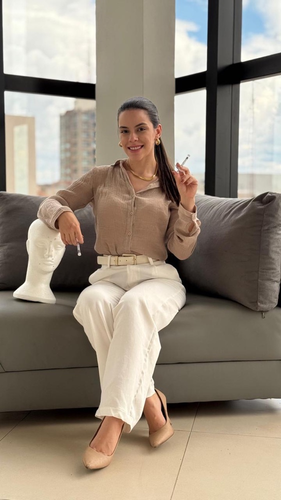 Dra. Sther Cangueiro: Paixão pela ciência, beleza e transformação Pessoal 9 9545eb0e 0e84 44de 99d1 6418c7edee62 1