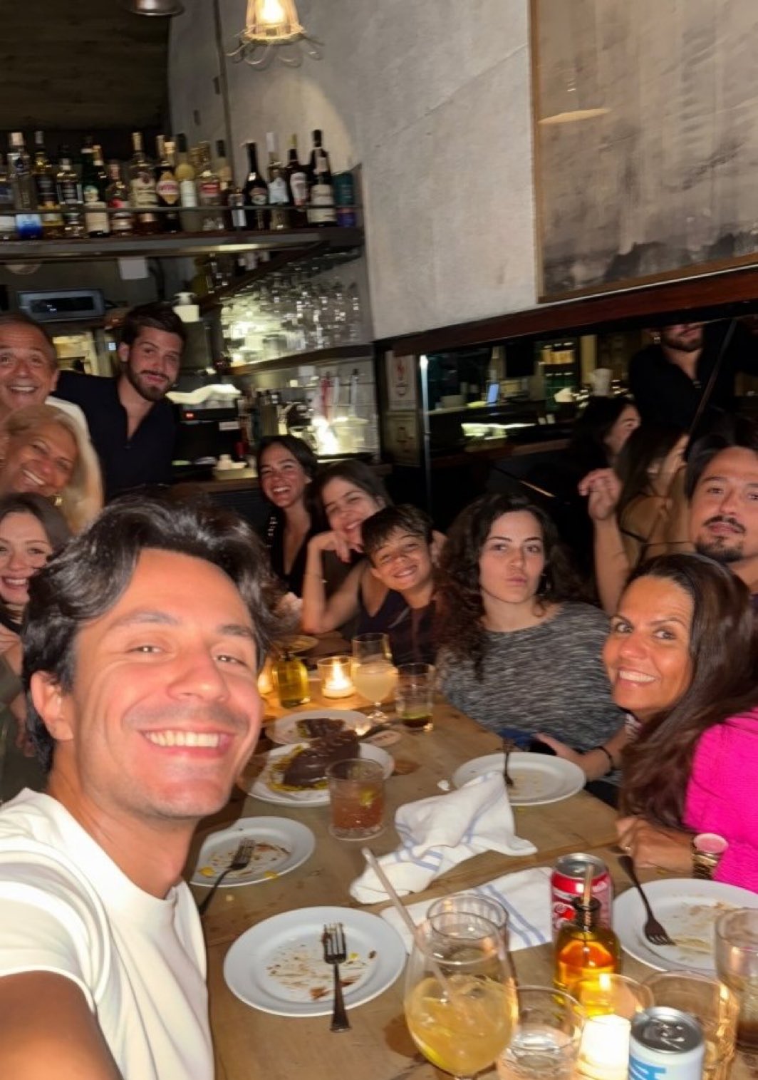 Bruna Marquezine e João Guilherme comemoram aniversário do tio - Reprodução: Instagram@eupelu