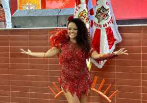 Ale Jansen é apresentada como nova musa da Porto da Pedra