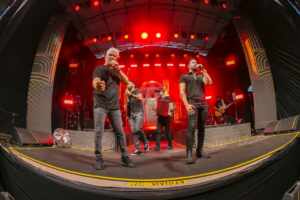 Show de Mato Grosso & Mathias leva grande público ao Buteco Costelão em Atibaia