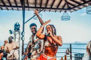 Naldo Benny registra seu primeiro projeto de pagode “Casa do Naldo” no Faro Beach Club