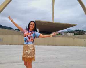 Tatiana Breia desfilará com o filho Gabriel no ensaio técnico da União da Ilha