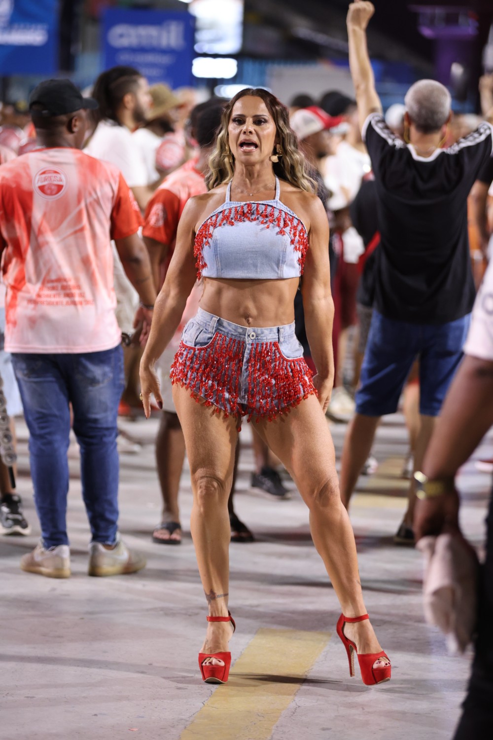 Viviane Araújo Brilha No Ensaio De Bateria Do Salgueiro No Sambódromo 3 Viviane Araujo - Fotos: Daniel Pinheiro / Brazil News