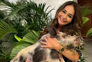 Do porquinho viral ao sucesso digital, Amanda Froes transforma polêmica em oportunidade