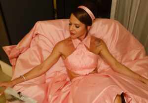 Karen Lopes brilha no Baile da Vogue