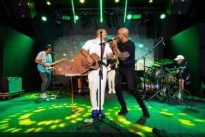 Sandro Nazireu e Mizael Mattos se unem em novo feat para emocionar o Brasil