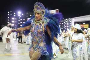 Pepita brilha no Anhembi como rainha de bateria da Unidos de São Lucas