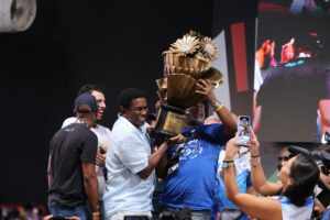 Beija-Flor de Nilópolis conquista 15º título pelo carnaval do RJ