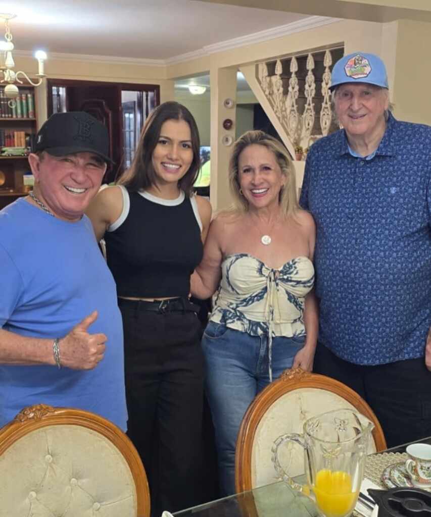 Sérgio Reis E Amado Batista Se Reúnem Para Jantar Especial Com Suas Esposas - Foto: Instagram