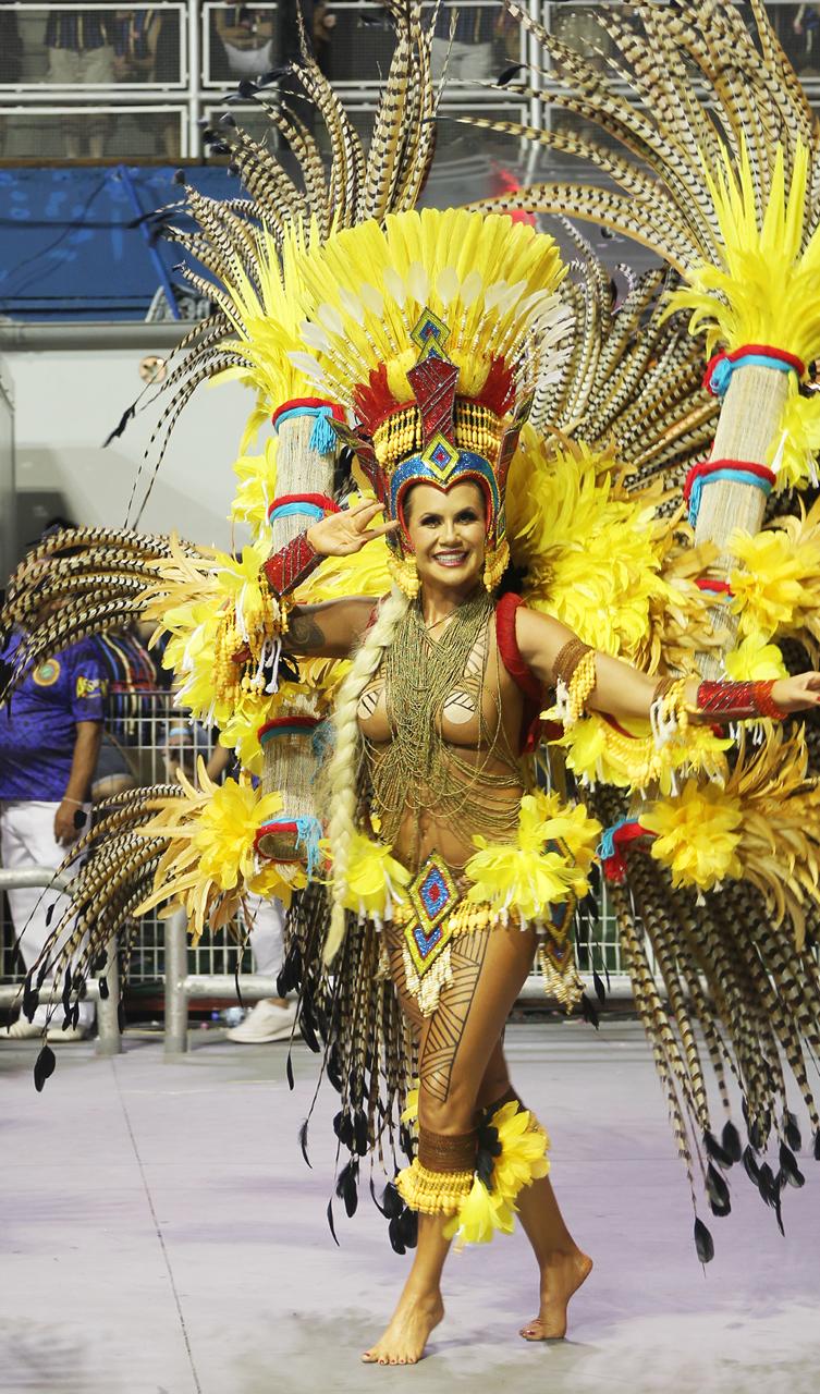 Isis Camargo - Crédito da Foto: Fábio Serrano, Renato Cipriano e Zuleika Ferreira / Divulgação