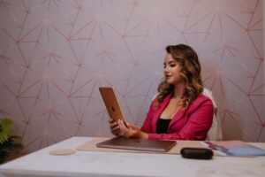 Lara Ceolin e a Revolução Facial: Descubra o Método LCR e os Planos para 2025