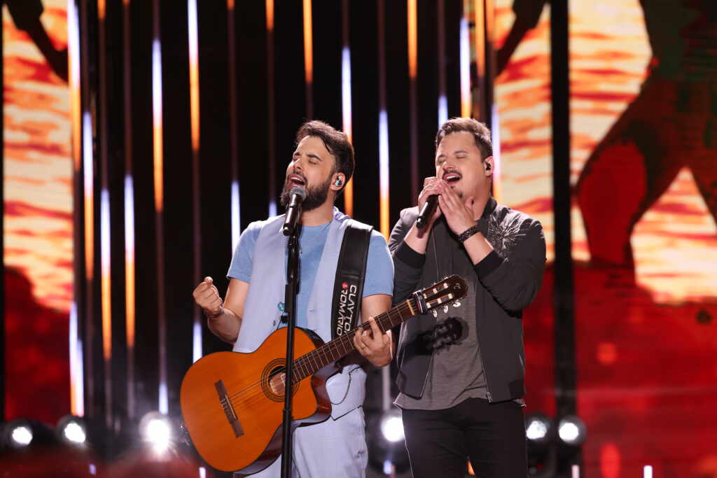 Bruno Rosa e Clayton & Romário emocionam com shows na turnê de 20 anos de Jorge e Mateus - Fotos: Rubens Cerqueira / Caldi: Divulgação