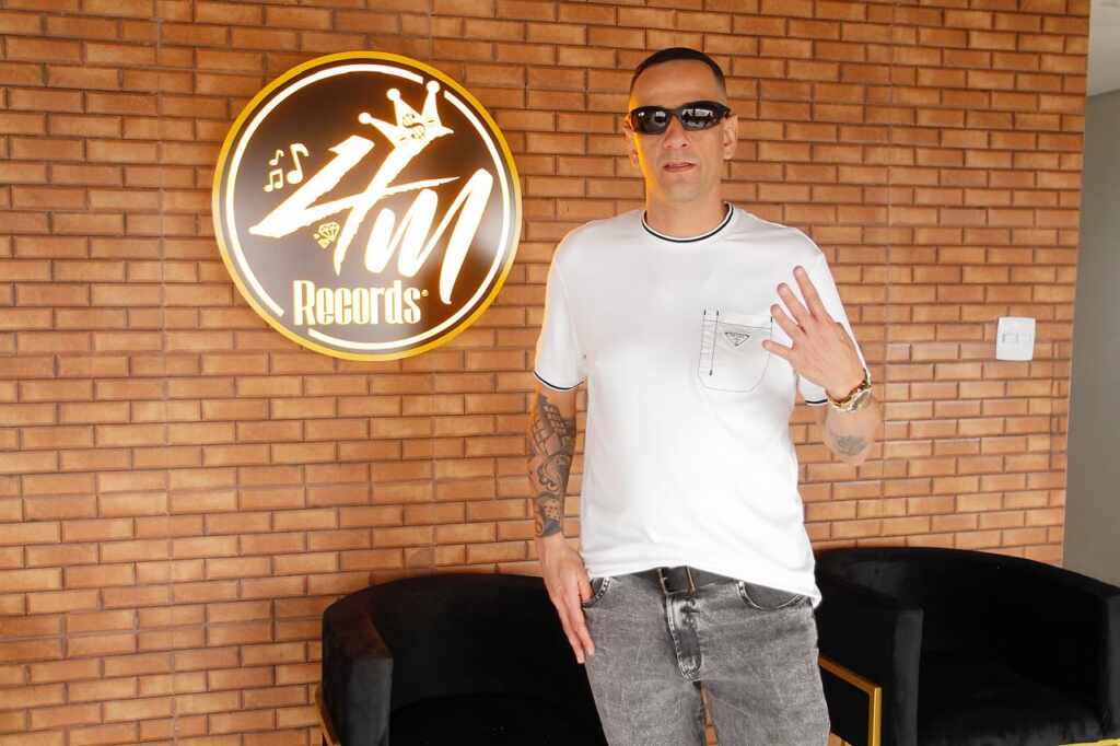 O Pai Do Funk: Alexandre Santana, O Gugu, Transforma Vidas Na Quebrada Com Música E Oportunidade