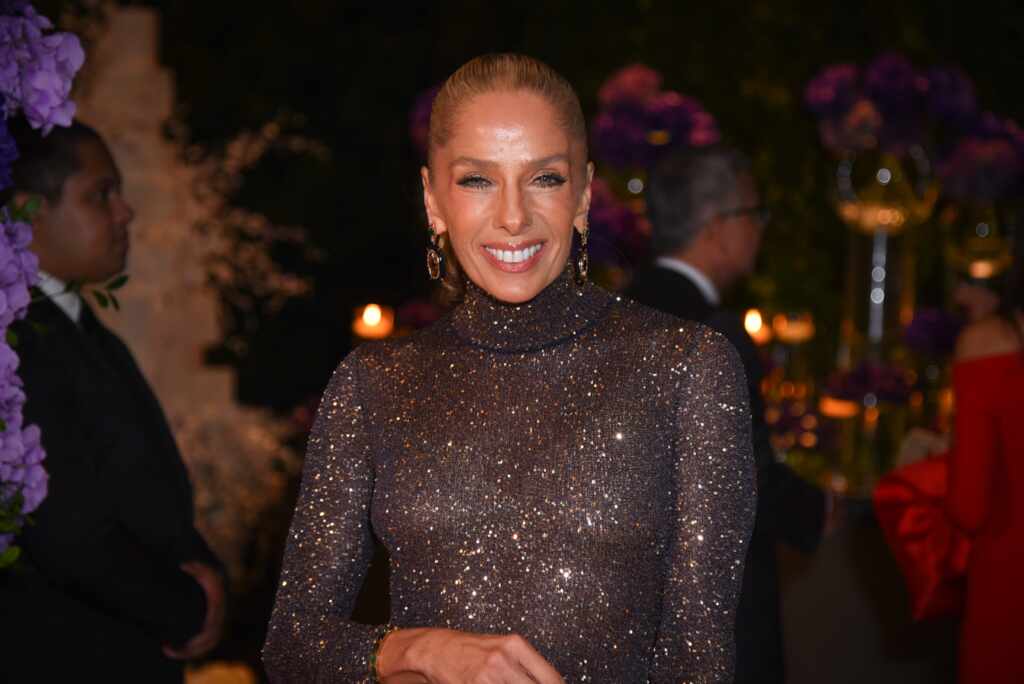 Adriane Galisteu Prestigia Ex-Marido Roberto Justus Em Renovação De Casamento