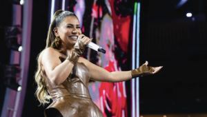 Simone Mendes lança “Saudade Proibida” nesta quinta-feira (3) e segue brilhando nas paradas